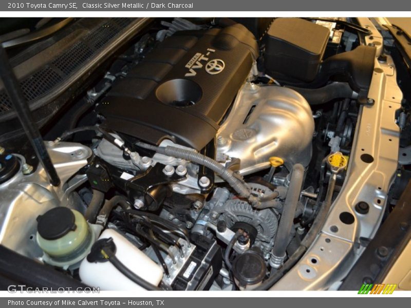 Classic Silver Metallic / Dark Charcoal 2010 Toyota Camry SE