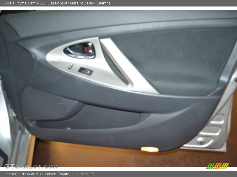 Classic Silver Metallic / Dark Charcoal 2010 Toyota Camry SE