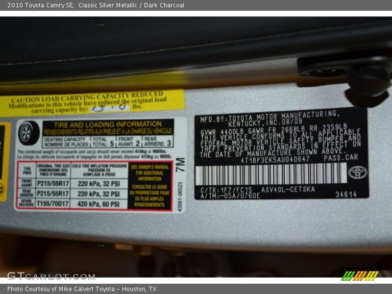 Classic Silver Metallic / Dark Charcoal 2010 Toyota Camry SE