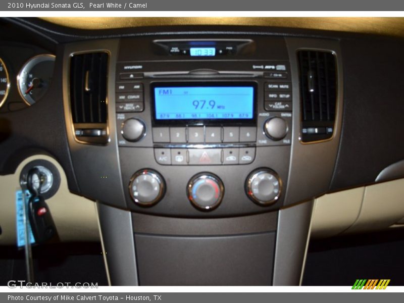 Pearl White / Camel 2010 Hyundai Sonata GLS