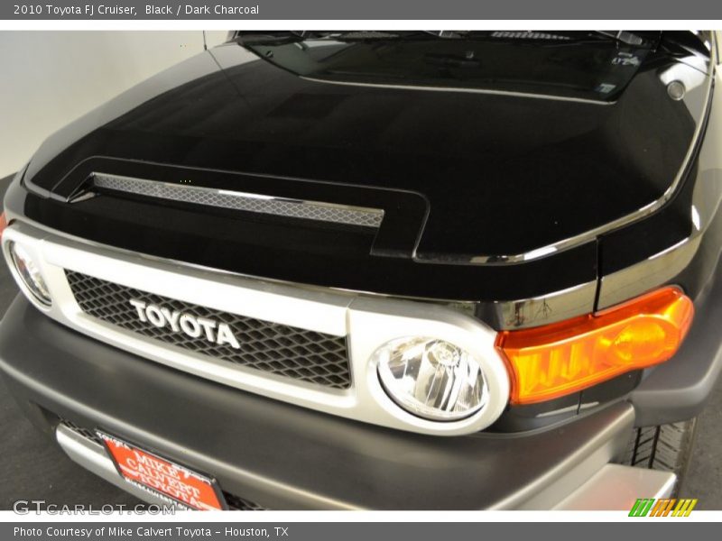 Black / Dark Charcoal 2010 Toyota FJ Cruiser