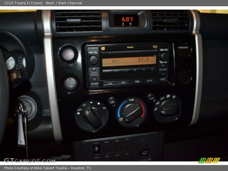 Black / Dark Charcoal 2010 Toyota FJ Cruiser