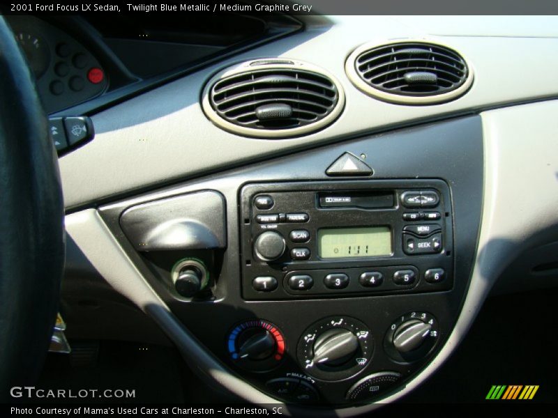 Controls of 2001 Focus LX Sedan