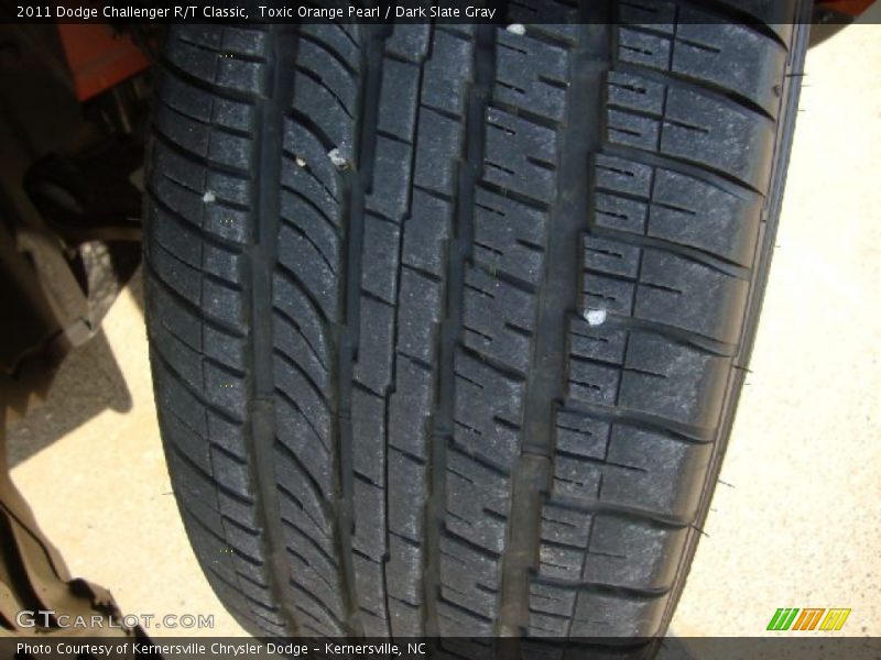 Toxic Orange Pearl / Dark Slate Gray 2011 Dodge Challenger R/T Classic