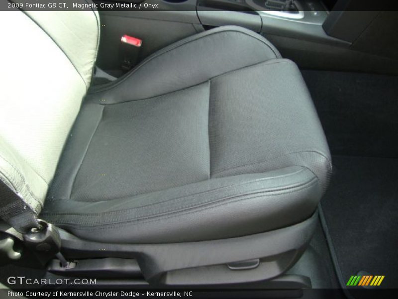 Magnetic Gray Metallic / Onyx 2009 Pontiac G8 GT