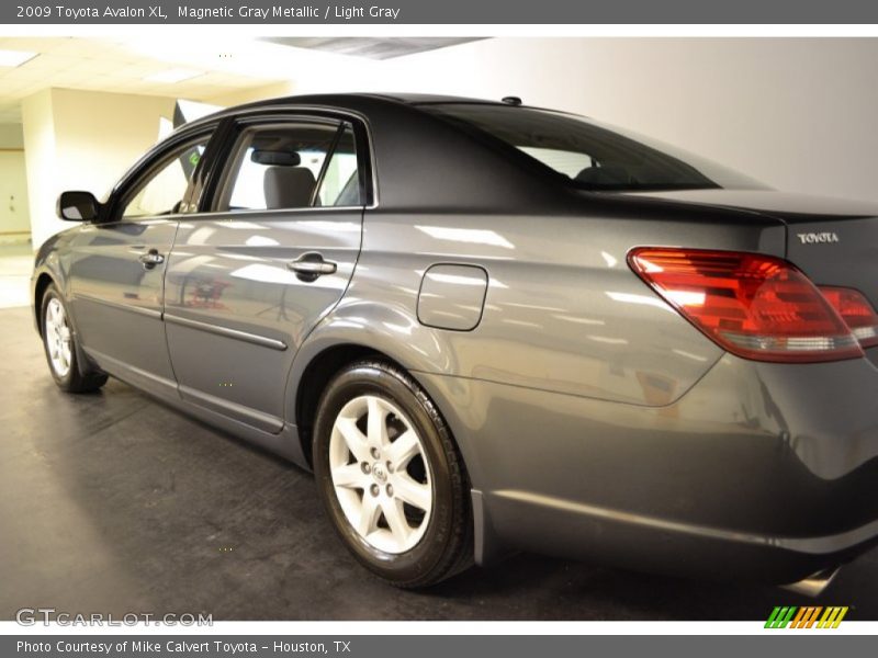 Magnetic Gray Metallic / Light Gray 2009 Toyota Avalon XL