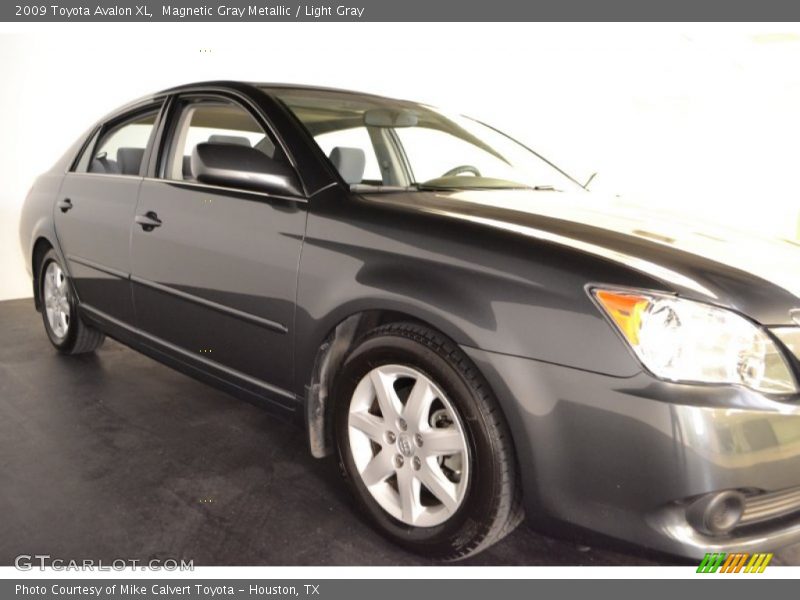 Magnetic Gray Metallic / Light Gray 2009 Toyota Avalon XL