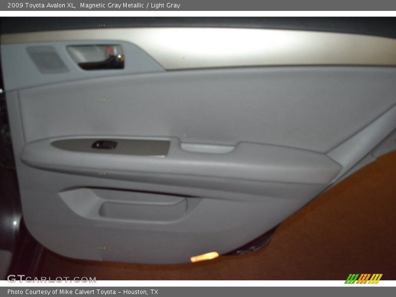 Magnetic Gray Metallic / Light Gray 2009 Toyota Avalon XL