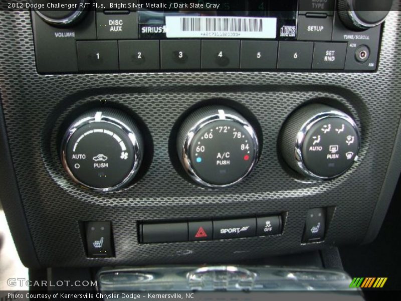 Controls of 2012 Challenger R/T Plus