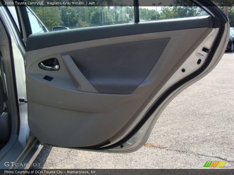 Magnetic Gray Metallic / Ash 2009 Toyota Camry LE