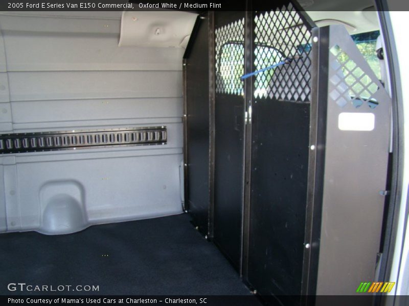 Oxford White / Medium Flint 2005 Ford E Series Van E150 Commercial
