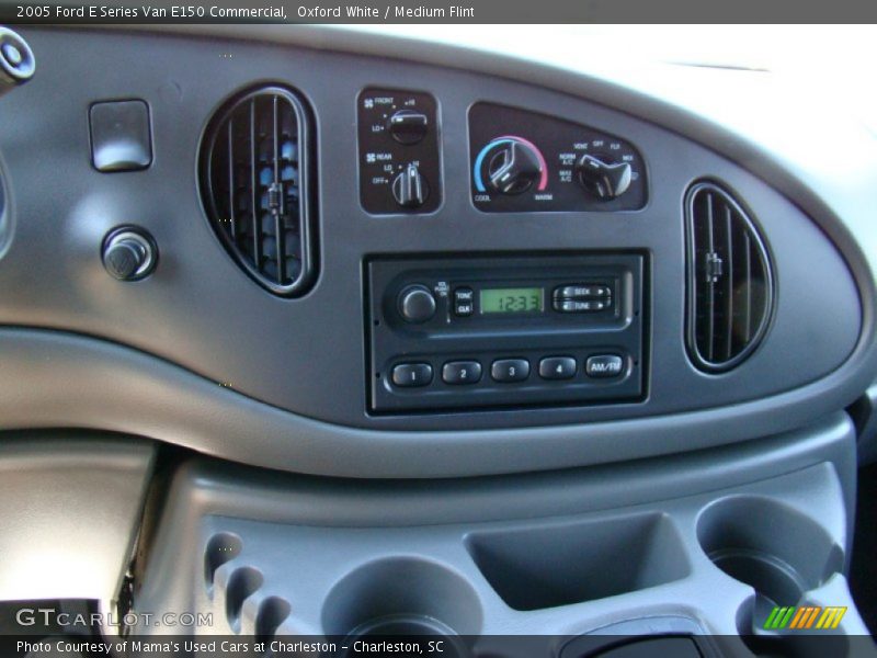 Oxford White / Medium Flint 2005 Ford E Series Van E150 Commercial