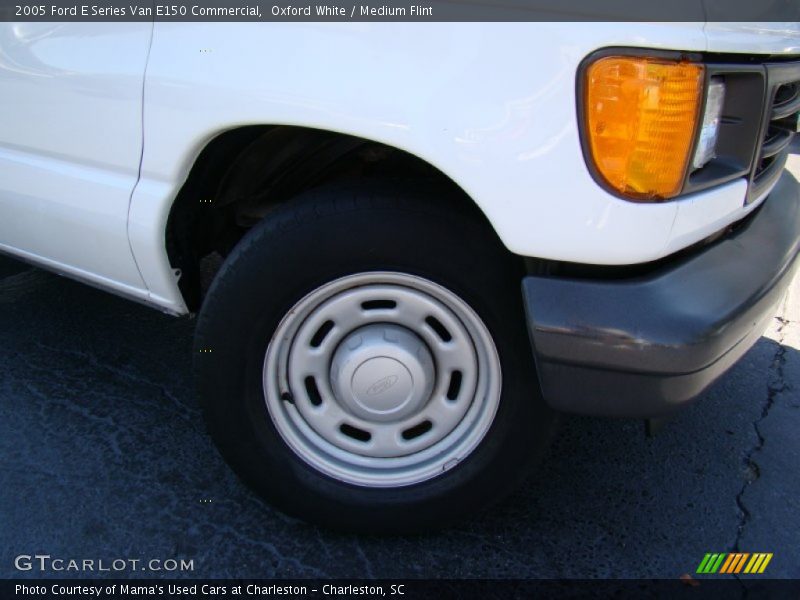 Oxford White / Medium Flint 2005 Ford E Series Van E150 Commercial