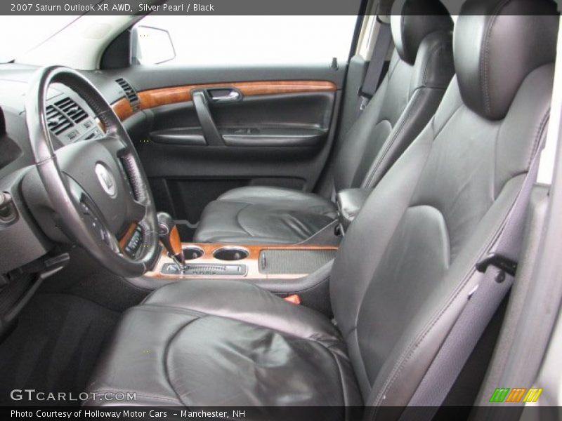 Silver Pearl / Black 2007 Saturn Outlook XR AWD