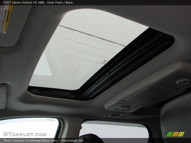 Silver Pearl / Black 2007 Saturn Outlook XR AWD