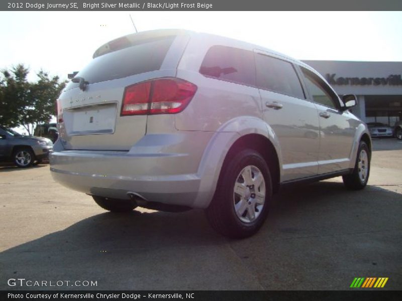 Bright Silver Metallic / Black/Light Frost Beige 2012 Dodge Journey SE