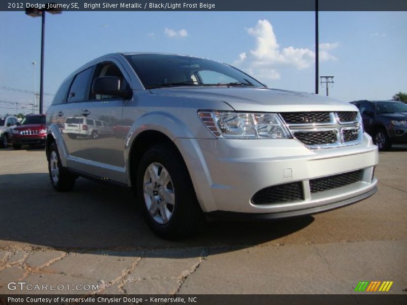 Bright Silver Metallic / Black/Light Frost Beige 2012 Dodge Journey SE