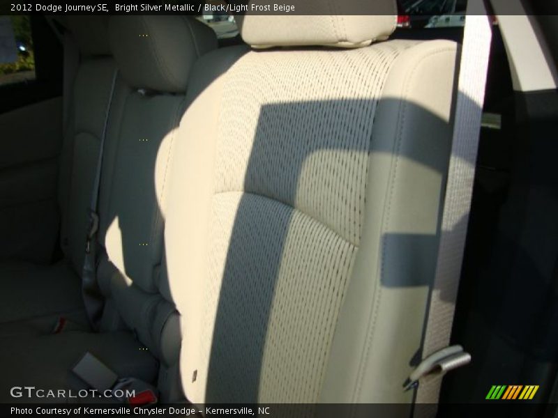 Bright Silver Metallic / Black/Light Frost Beige 2012 Dodge Journey SE