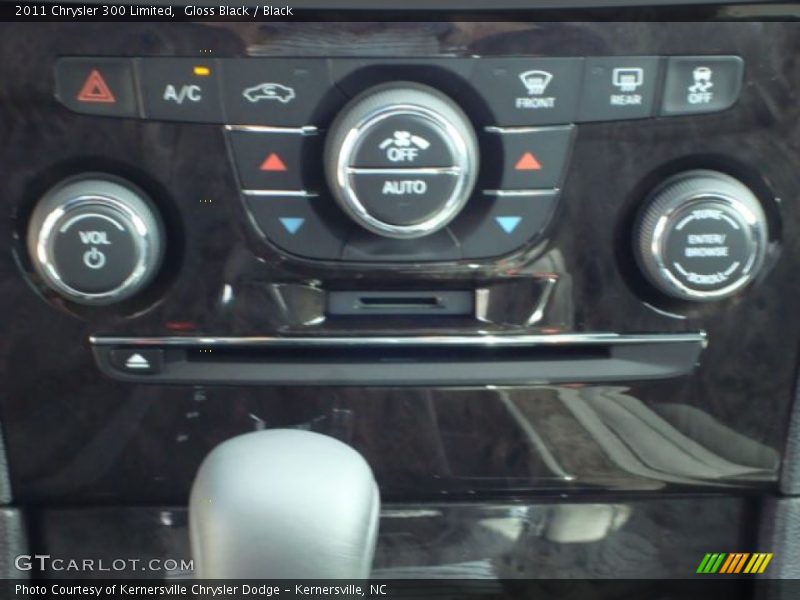 Gloss Black / Black 2011 Chrysler 300 Limited