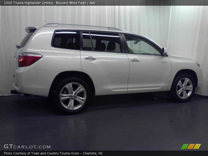 Blizzard White Pearl / Ash 2009 Toyota Highlander Limited