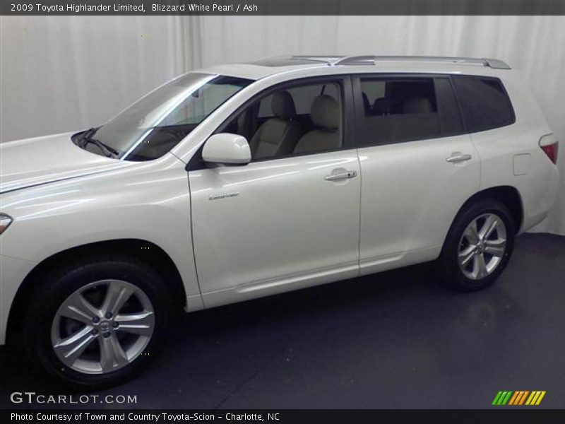Blizzard White Pearl / Ash 2009 Toyota Highlander Limited