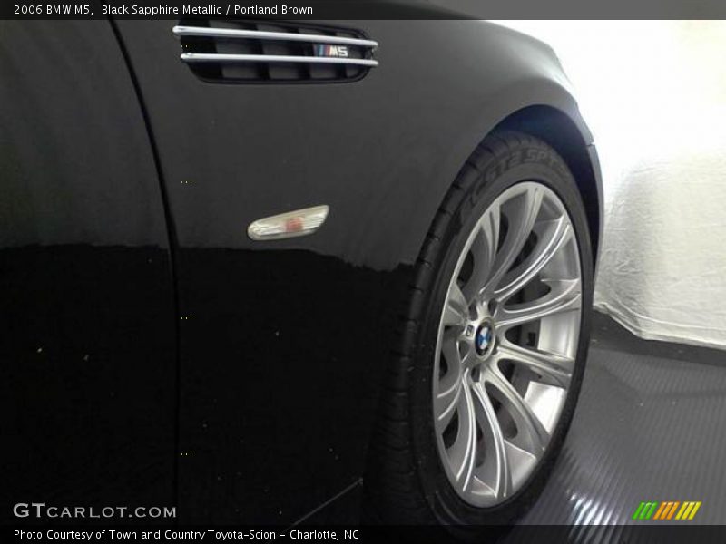 Black Sapphire Metallic / Portland Brown 2006 BMW M5