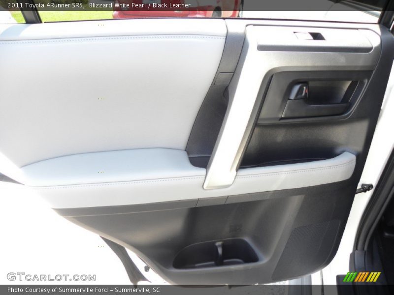 Blizzard White Pearl / Black Leather 2011 Toyota 4Runner SR5