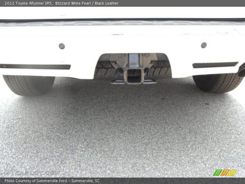 Blizzard White Pearl / Black Leather 2011 Toyota 4Runner SR5