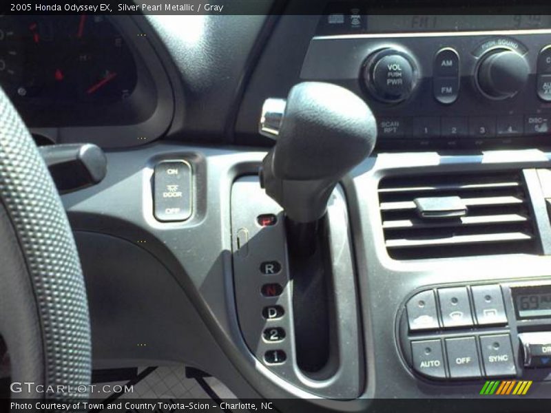 Silver Pearl Metallic / Gray 2005 Honda Odyssey EX