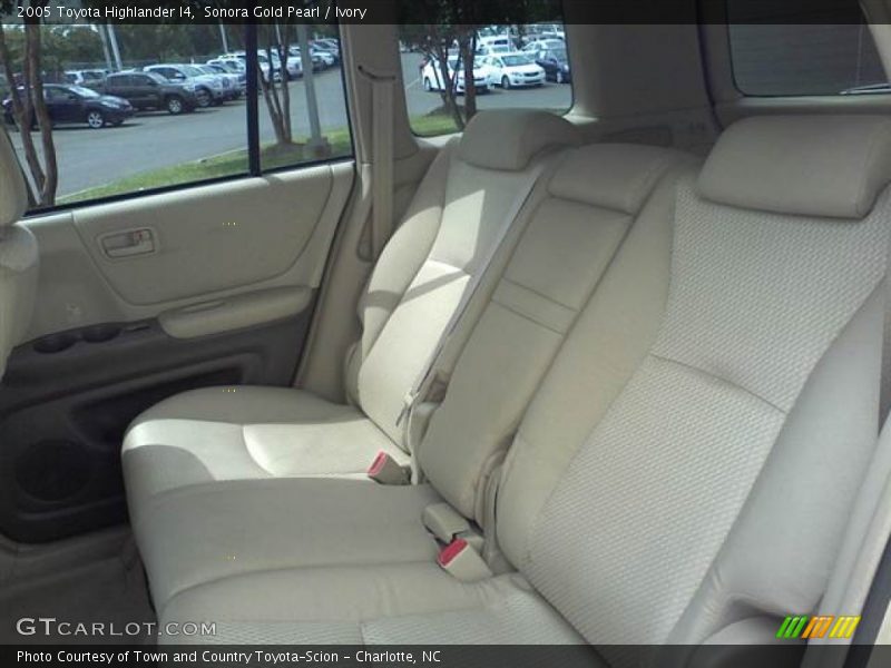 Sonora Gold Pearl / Ivory 2005 Toyota Highlander I4