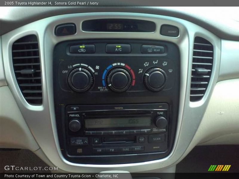 Sonora Gold Pearl / Ivory 2005 Toyota Highlander I4