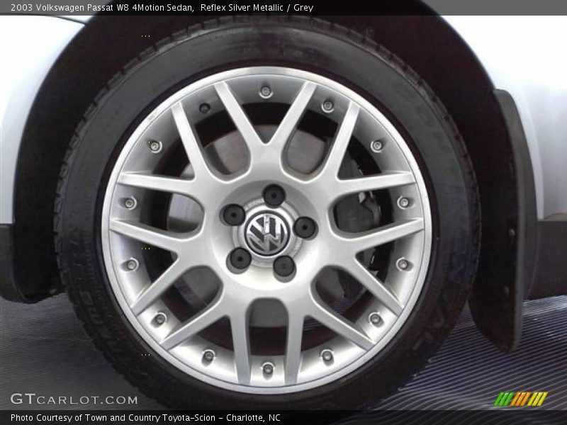  2003 Passat W8 4Motion Sedan Wheel