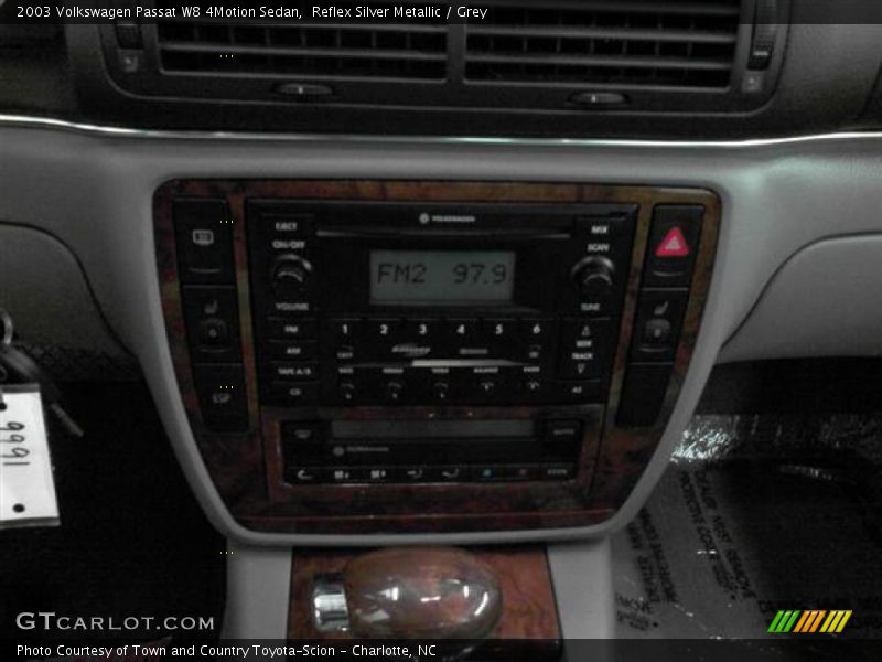 Reflex Silver Metallic / Grey 2003 Volkswagen Passat W8 4Motion Sedan