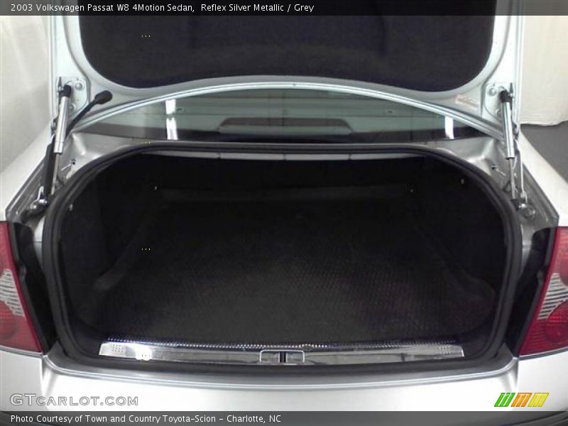 Reflex Silver Metallic / Grey 2003 Volkswagen Passat W8 4Motion Sedan