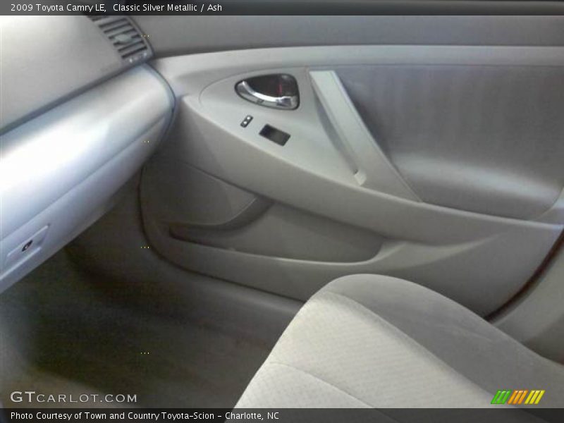 Classic Silver Metallic / Ash 2009 Toyota Camry LE