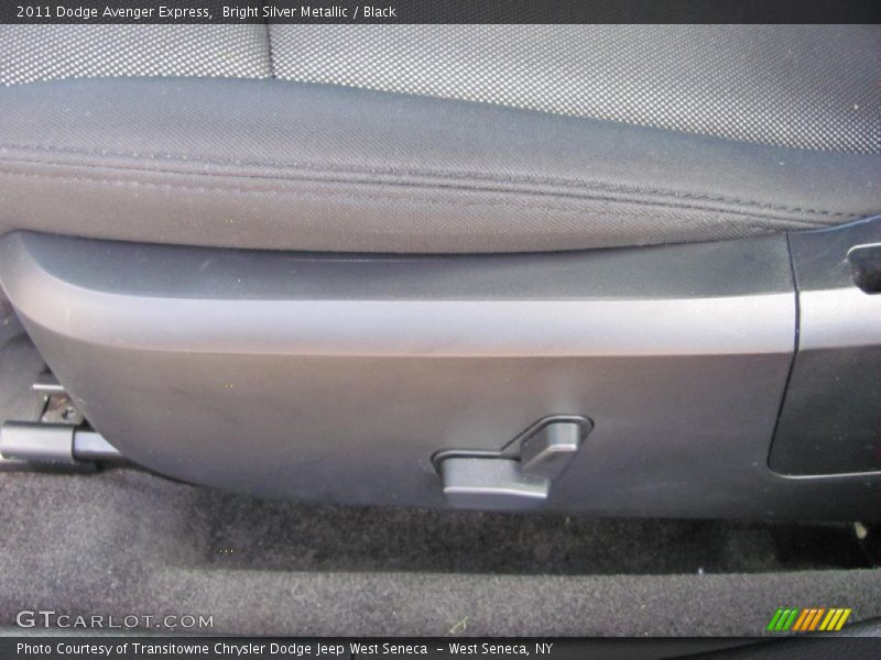 Bright Silver Metallic / Black 2011 Dodge Avenger Express