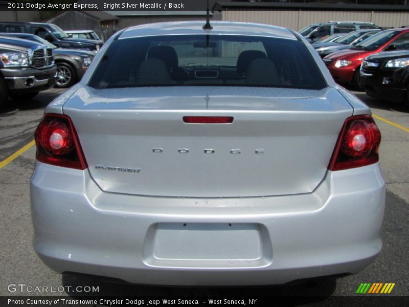  2011 Avenger Express Bright Silver Metallic