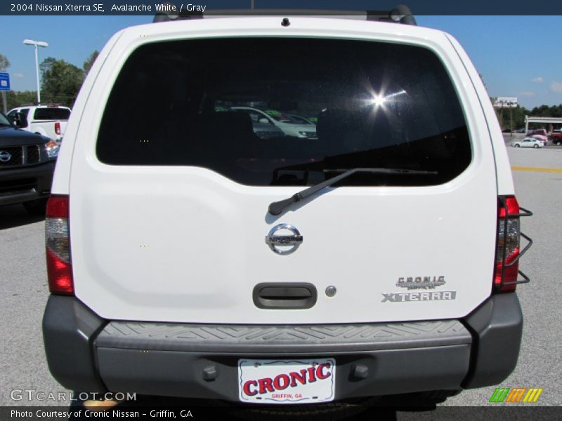 Avalanche White / Gray 2004 Nissan Xterra SE