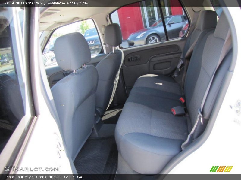 Avalanche White / Gray 2004 Nissan Xterra SE