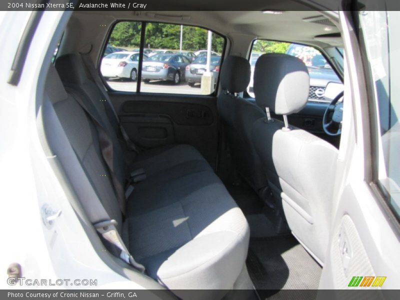Avalanche White / Gray 2004 Nissan Xterra SE