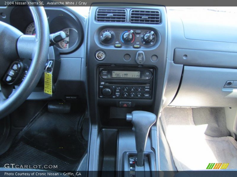 Avalanche White / Gray 2004 Nissan Xterra SE