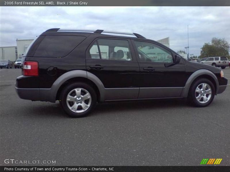  2006 Freestyle SEL AWD Black