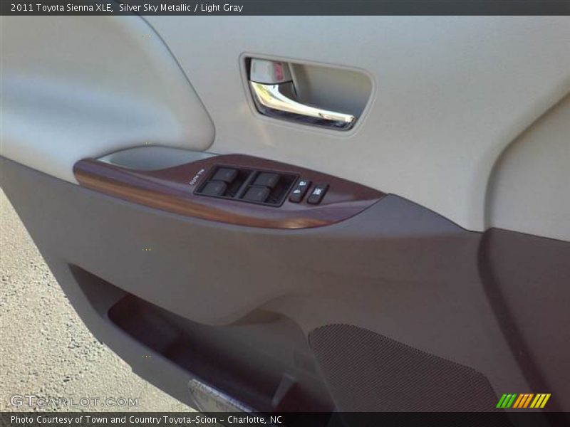 Silver Sky Metallic / Light Gray 2011 Toyota Sienna XLE