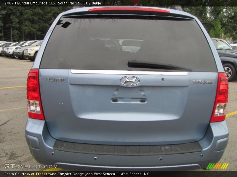 South Pacific Blue / Beige 2007 Hyundai Entourage GLS