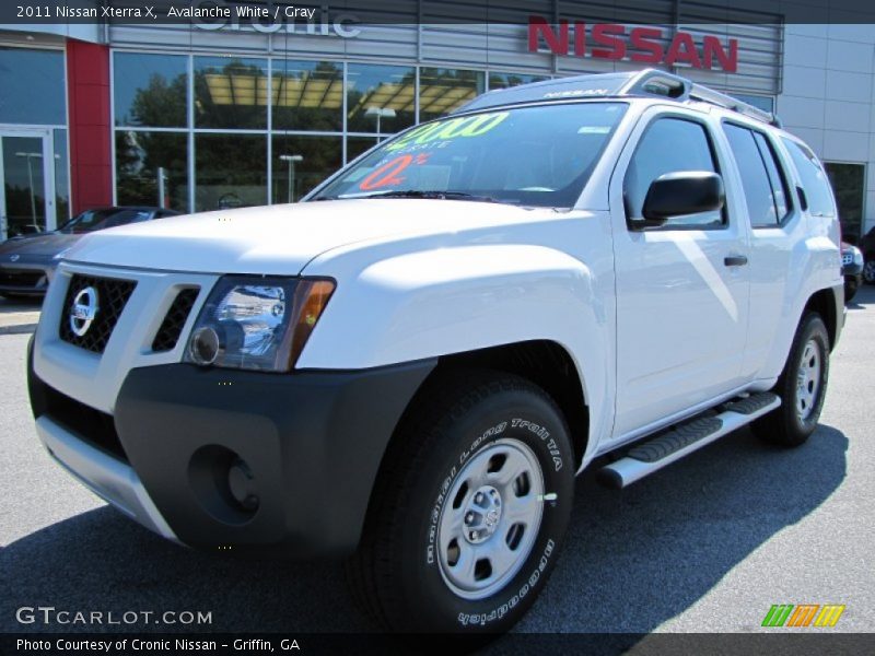 Avalanche White / Gray 2011 Nissan Xterra X