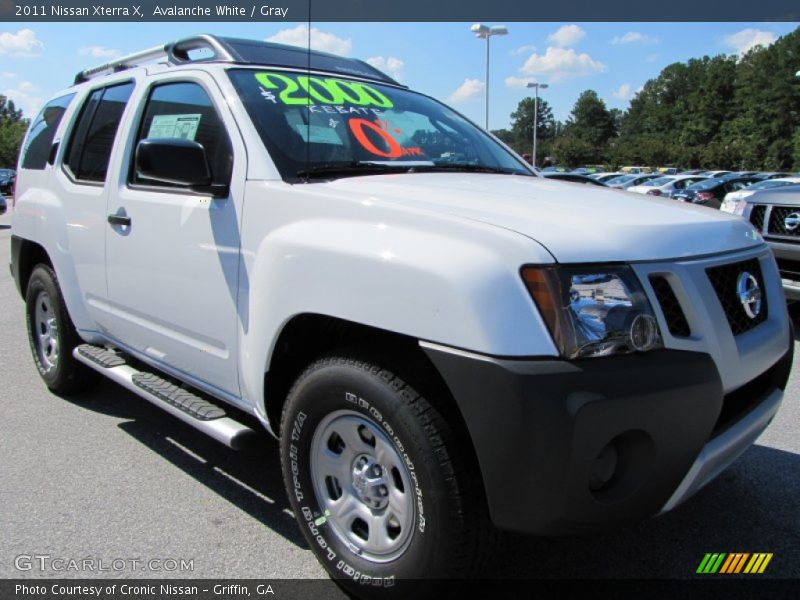 Avalanche White / Gray 2011 Nissan Xterra X