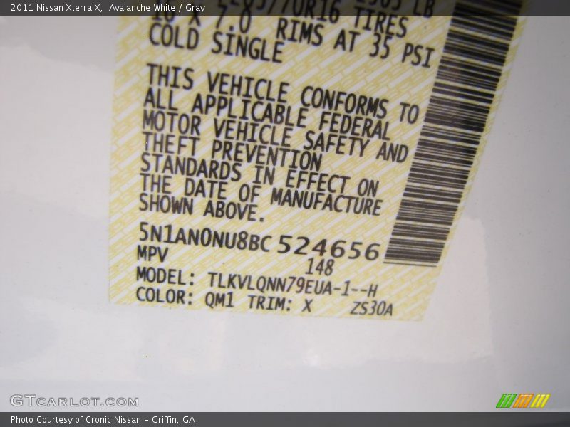 Avalanche White / Gray 2011 Nissan Xterra X