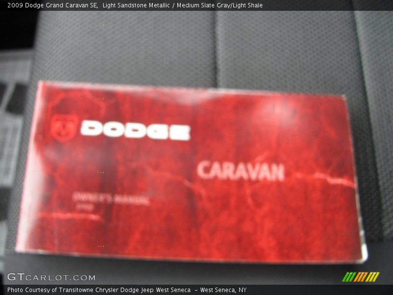 Light Sandstone Metallic / Medium Slate Gray/Light Shale 2009 Dodge Grand Caravan SE