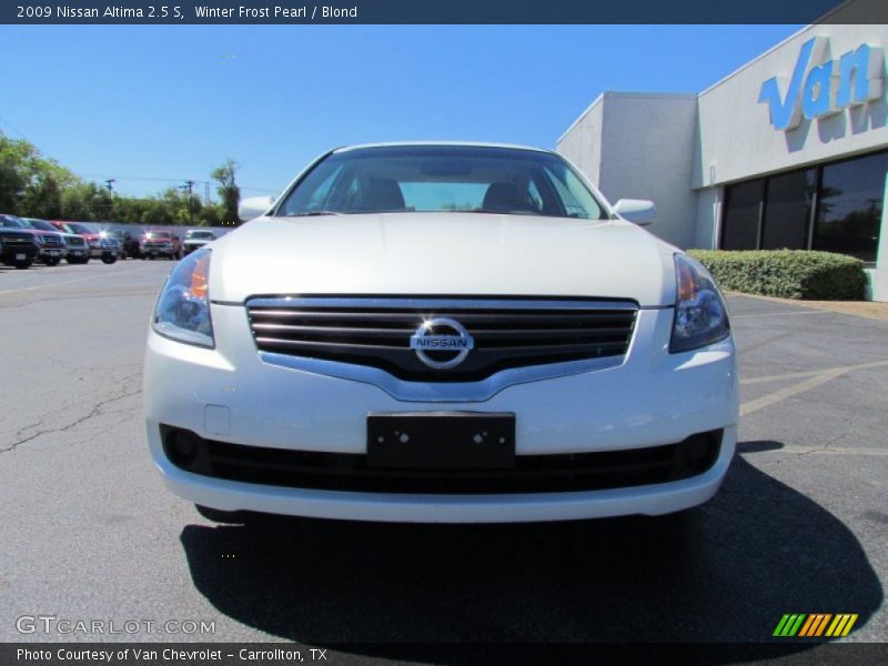 Winter Frost Pearl / Blond 2009 Nissan Altima 2.5 S