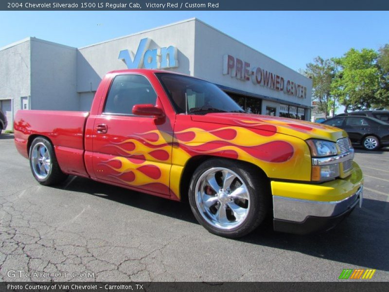 Victory Red / Custom Red 2004 Chevrolet Silverado 1500 LS Regular Cab